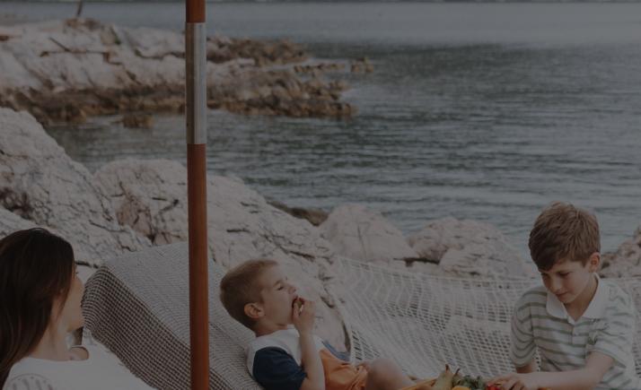 Maslina Family Moments